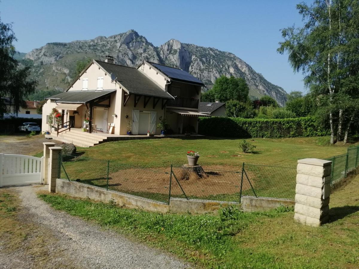 A La Joie De Vivre Chez L'Habitant Banat Exteriör bild