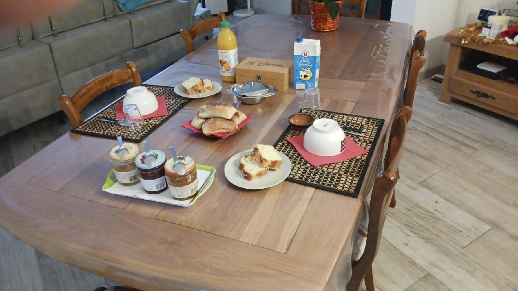 A La Joie De Vivre Chez L'Habitant Banat Exteriör bild